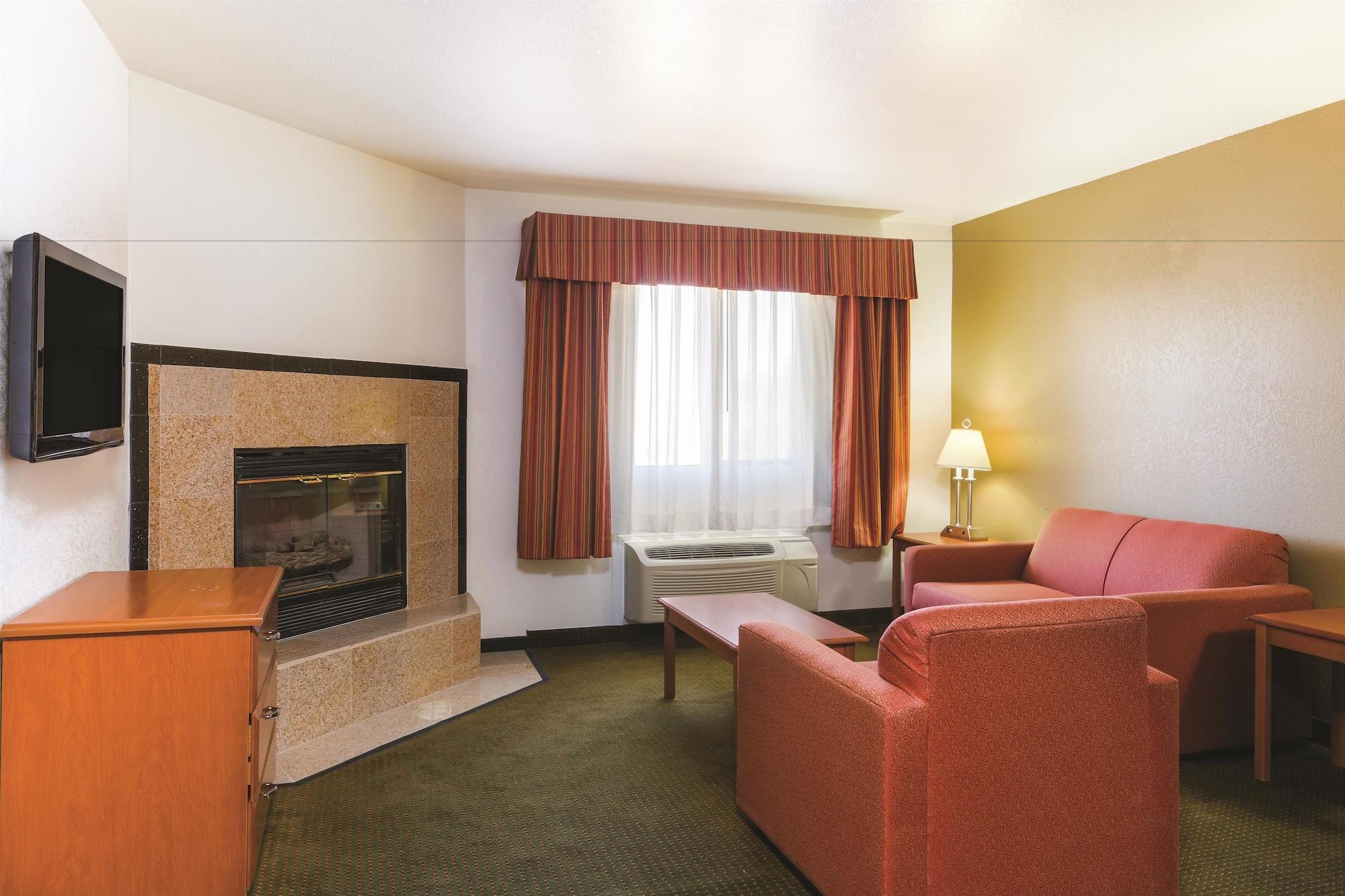 Hotel Baymont By Wyndham Tehachapi Exterior foto