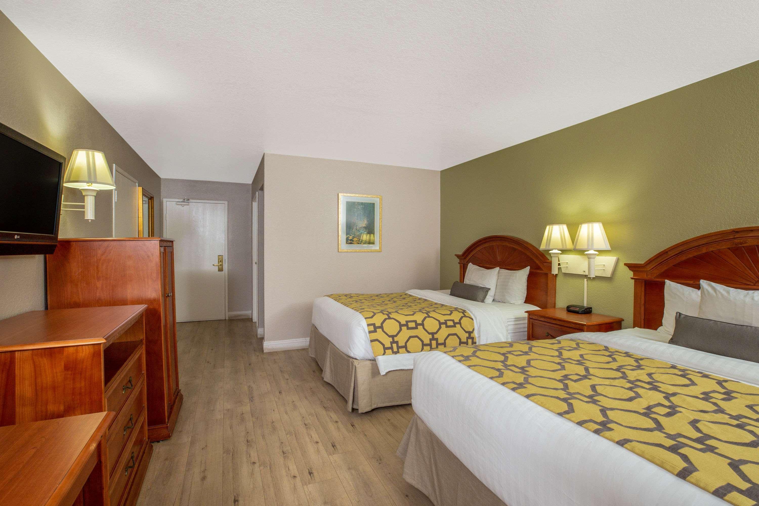 Hotel Baymont By Wyndham Tehachapi Exterior foto